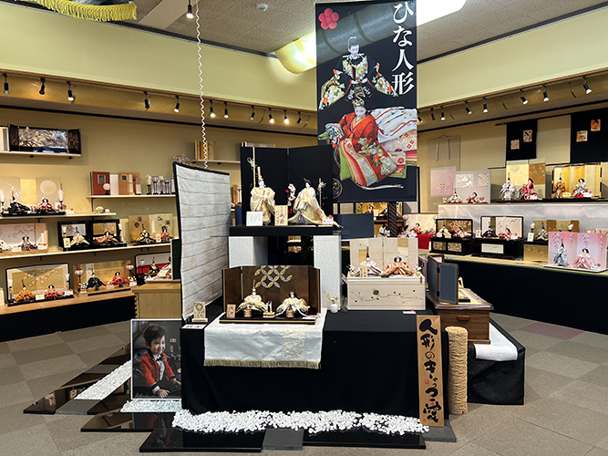 人形のキャッツアイ