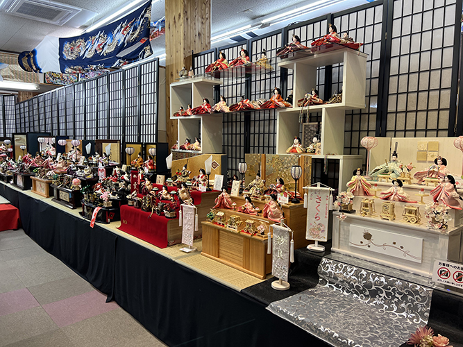 人形のキャッツアイ